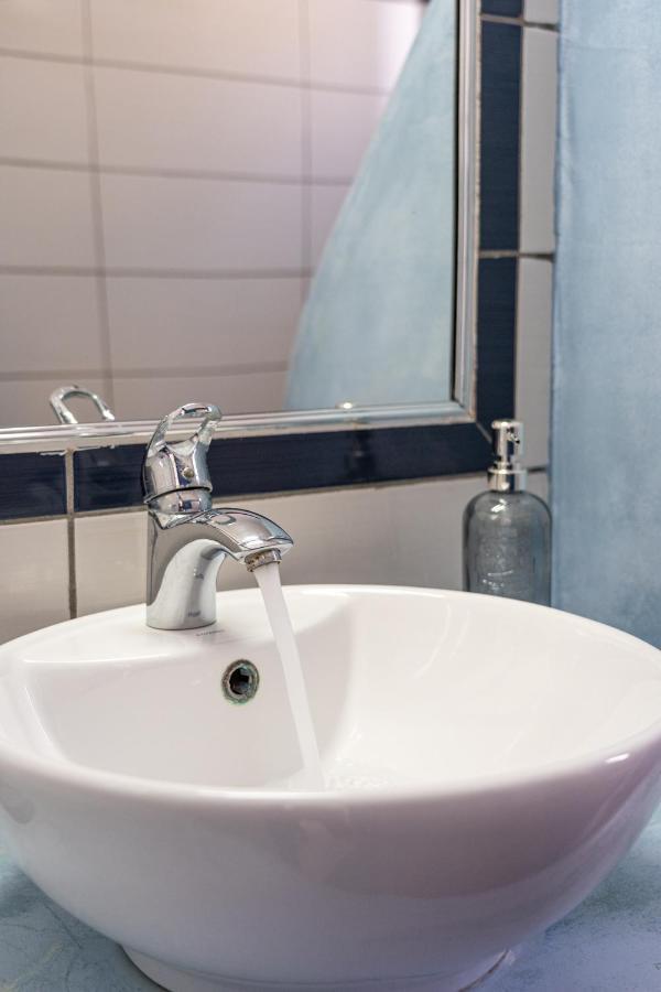 Marousi Suites ペリッサ エクステリア 写真